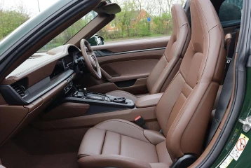 Porsche 911 992 Targa 4 GTS, 2025