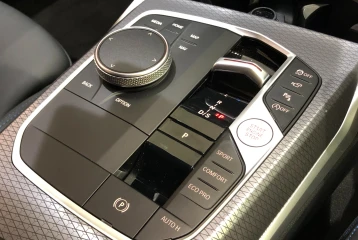 BMW 3 series 318i, 2024