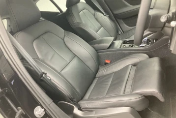 Volvo XC40 Ultimate B4 4WD, 2024