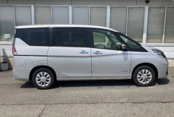 Nissan Serena XV, 2022