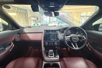 Jaguar E-Pace R-Dynamic SE 2.0L P250, 2022