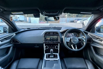 Jaguar XE P250 R-Dynamic SE, 2023