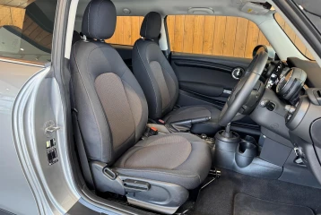 Mini Hatch 3-door Cooper DCT, 2024