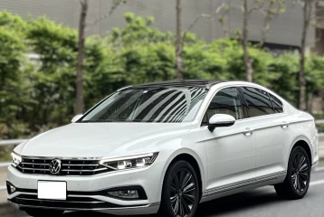 Volkswagen Passat 2.0 TDI Elegance, 2022