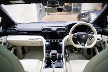 Lamborghini Urus , 2020