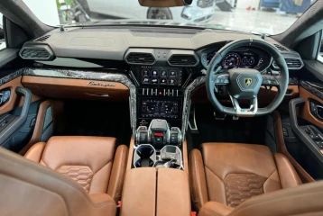 Lamborghini Urus , 2022