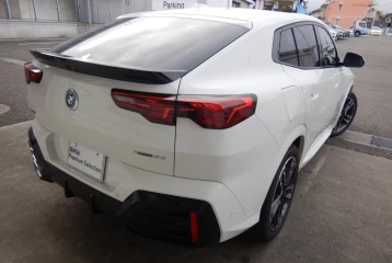 BMW iX2 xDrive 30, 2024