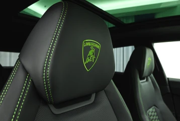 Lamborghini Urus , 2021