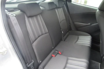 Mazda 2 15C 4WD, 2022