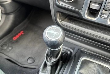 Jeep Wrangler , 2021