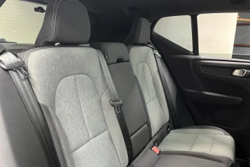 Volvo XC40 Plus B3, 2022