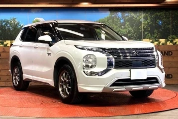 Mitsubishi Outlander PHEV 2.4 (5-Seater), 2022