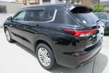 Mitsubishi Outlander PHEV 2.4 (5-Seater), 2023