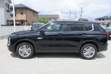 Mitsubishi Outlander PHEV 2.4 (5-Seater), 2023