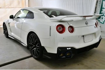 Nissan GT-R Premium Edition, 2023