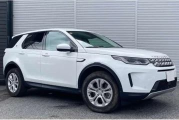 Land Rover Discovery Sport S P200 Black Leather (7-Seater), 2022