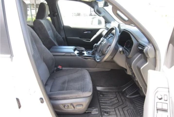 Toyota Land Cruiser 300 AX, 2023