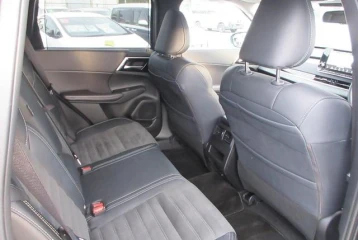 Mitsubishi Outlander PHEV 2.4 (5-Seater), 2024