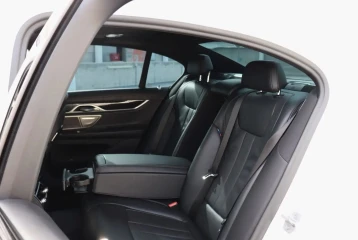 BMW 7 series 745e M-Sport, 2021