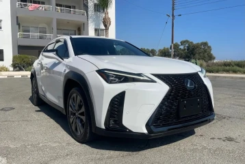 Lexus UX 250h, 2023