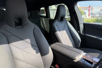 BMW iX , 2021