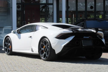 Lamborghini Huracan Tecnica, 2023