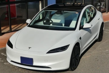 Tesla Model 3 RWD, 2024
