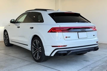 Audi SQ8 TFSI quattro tiptronic, 2024