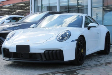 Porsche 911 PDK Carrera 4 GTS, 2025