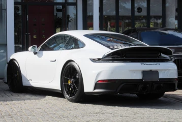 Porsche 911 PDK Carrera 4 GTS, 2025