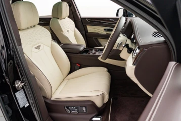 Bentley Bentayga Azure, 2024