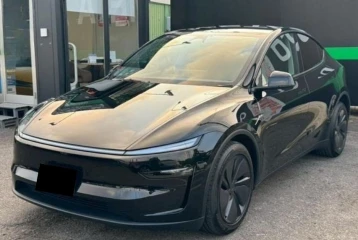 Tesla Model Y 75 kWh Long Range, 2025