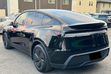Tesla Model Y 75 kWh Long Range, 2025