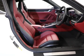 Porsche 911 PDK Carrera, 2024