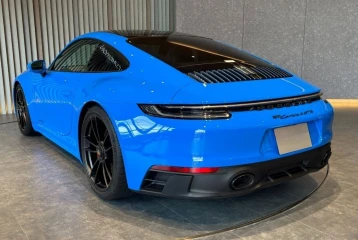 Porsche 911 PDK Carrera 4 GTS, 2023