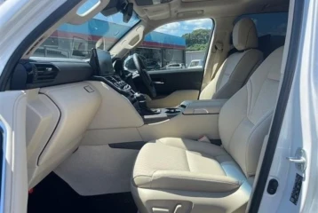 Toyota Land Cruiser ZX, 2024