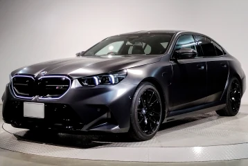 BMW M5 , 2025