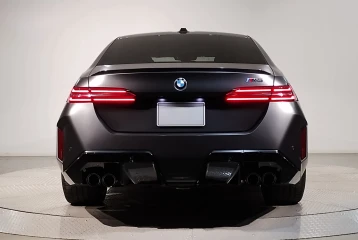 BMW M5 , 2025