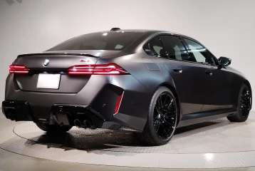 BMW M5 , 2025