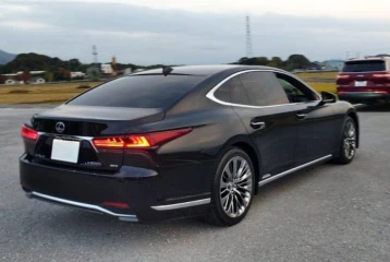 Lexus LS 500h Executive, 2022
