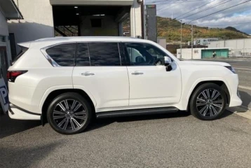 Lexus LX 600 7-seater, 2022