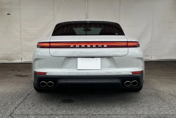 Porsche Panamera PDK 4, 2024