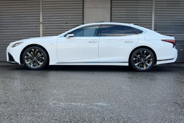 Lexus LS 500h F Sport, 2022