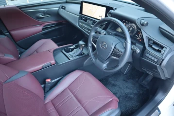 Lexus ES ES300h Graceful Escort, 2023