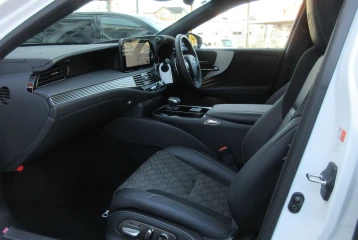 Lexus LS 500 F Sport, 2023