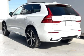 Volvo XC60 T6 Recharge Geartronic Plus Bright, 2024