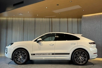 Porsche Cayenne Coupe Tiptronic, 2024