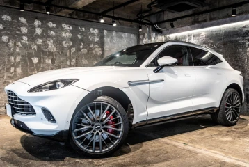 Aston Martin DBX Base, 2023