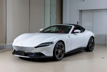 Ferrari Roma Spider, 2025