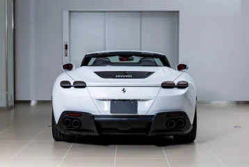 Ferrari Roma Spider, 2025